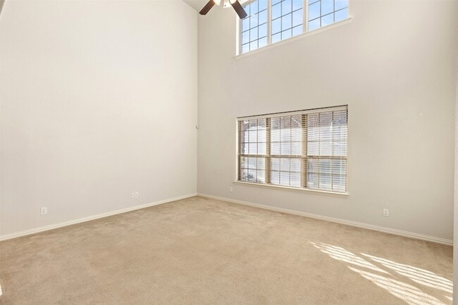 Building Photo - 201 Brick Row