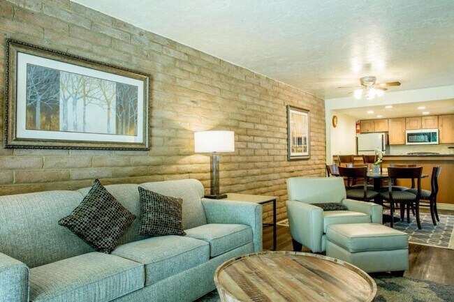 Foto del edificio - 1020/1-1021 Vail View Dr