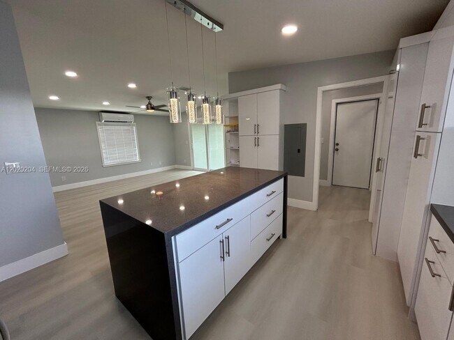 Foto del edificio - 740 NW 219th Ave