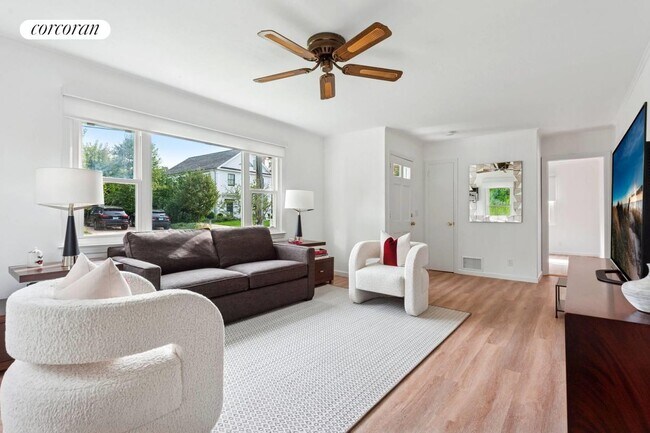Foto del edificio - 26 Meadowlark Ln