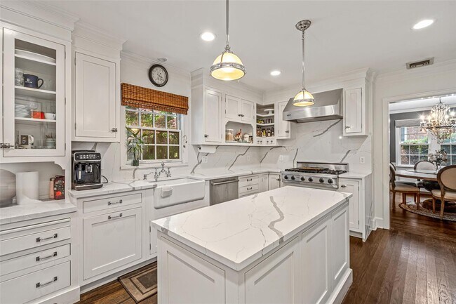 Building Photo - 9 Wyngate Pl