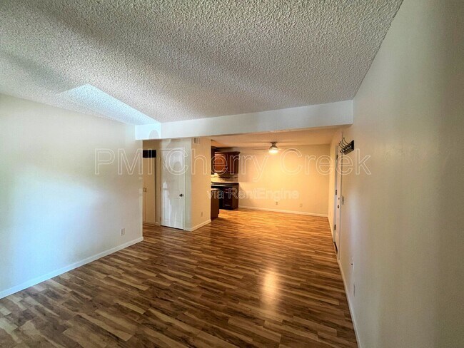 Foto del edificio - 16359 W 10th Ave