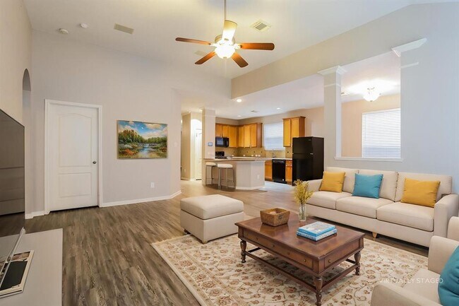 Building Photo - 15118 Sierra Ridge Dr