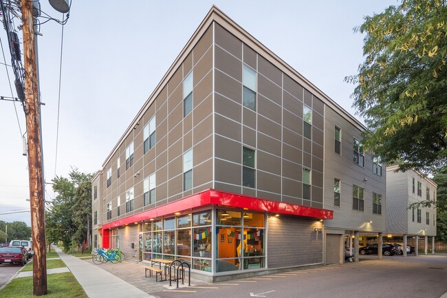 Building Photo - Maiden Lane