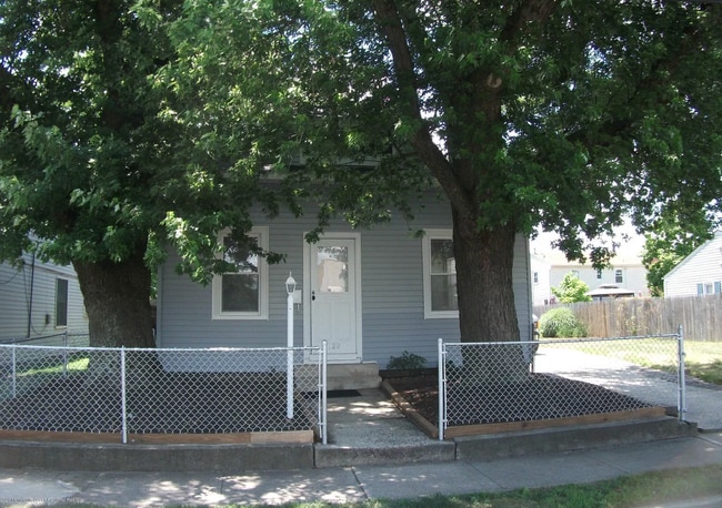 Building Photo - 120 Seabreeze Ave