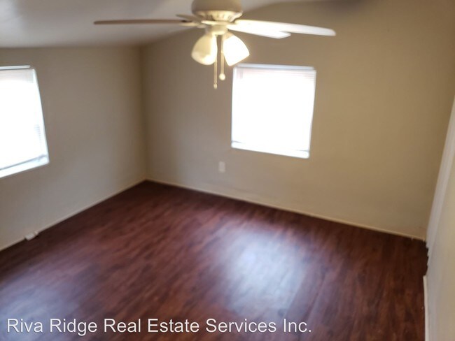 Foto del edificio - 458-460 Idlewood Rd