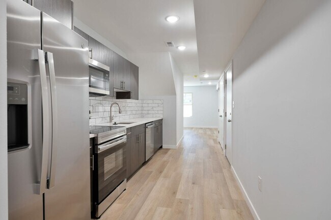 Foto del edificio - 645 Brooklyn St