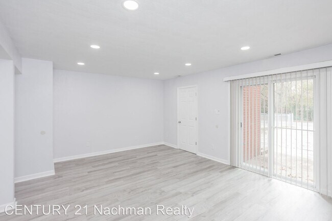Foto del edificio - 3 br, 1.5 bath House - 5751 W Hastings Arch