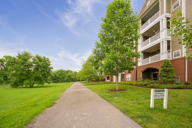 Foto del edificio - Beautiful Lenox Creekside Condo in Antioch