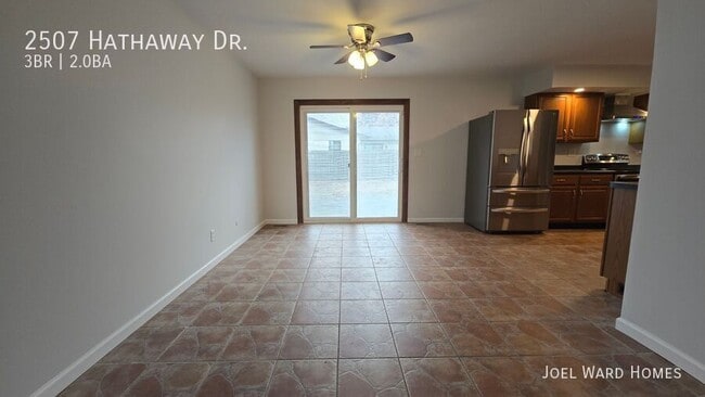 Building Photo - 2507 Hathaway Dr