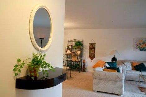 Building Photo - 52 Presidential Dr