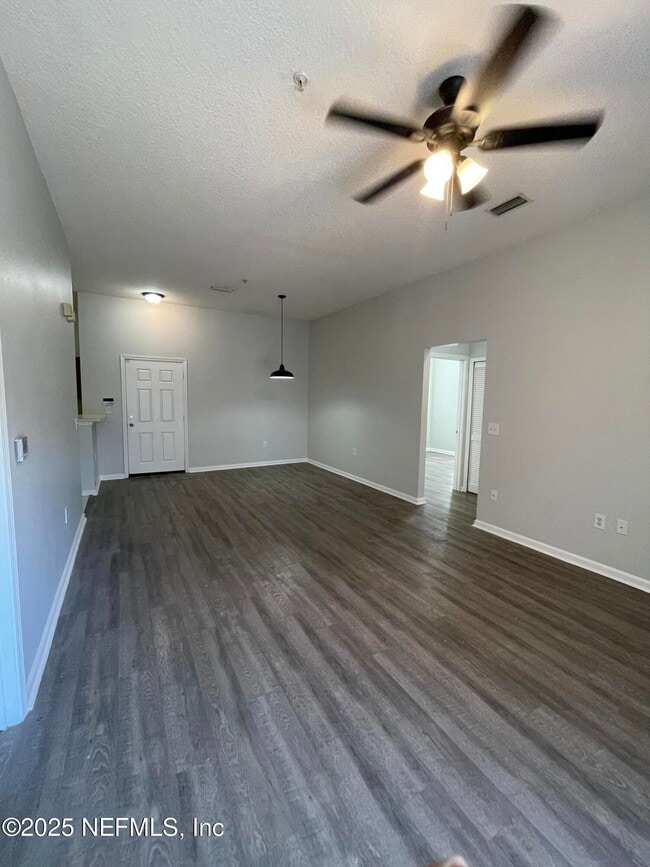 Building Photo - 6057 Maggies Cir