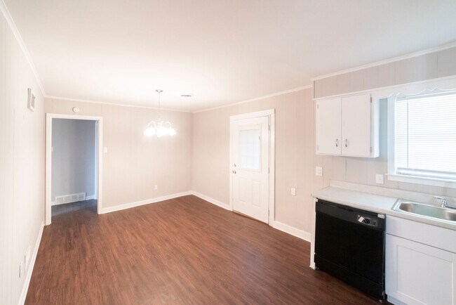 Foto del edificio - 3109 Christine Rd