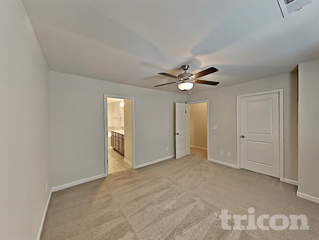 Building Photo - 305 Woodfern Ct