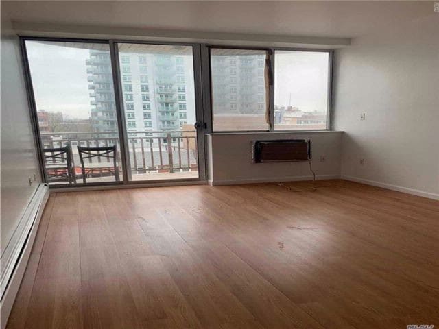 Building Photo - 142-28 38th Ave