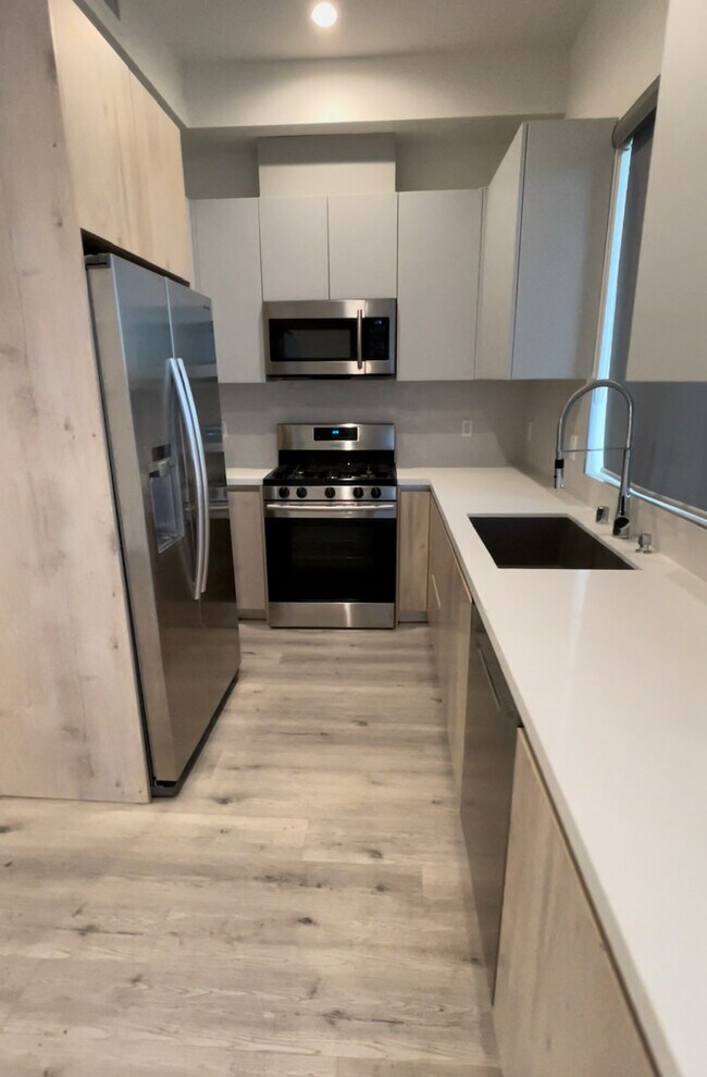 Foto del edificio - 5832 Tujunga Ave