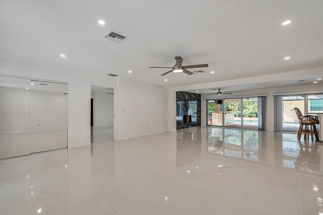 Foto del edificio - 6235 4th St