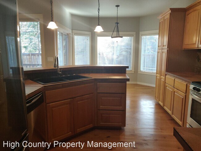 Foto del edificio - 4 br, 2 bath House - 61186 Hilmer Creek Dr.