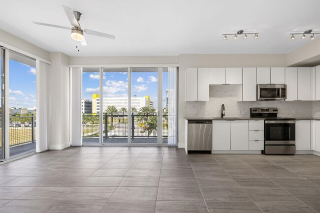 Foto del edificio - 120 N Compass Way