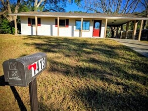 Building Photo - 1413 NW 19th Ct