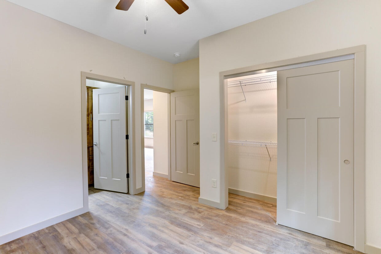 Building Photo - 113 Avery Scroggs Rd