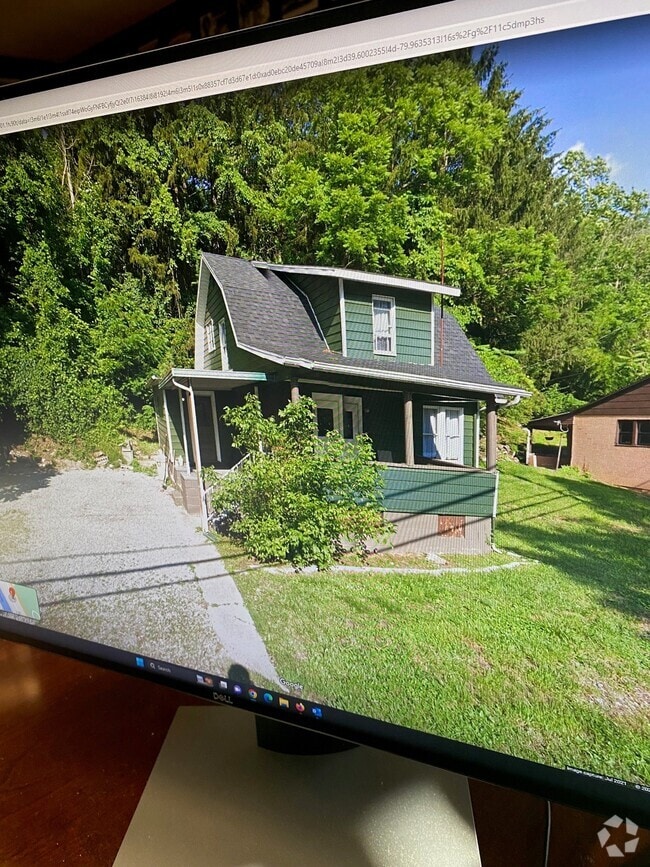 Building Photo - 87 Smithtown Rd