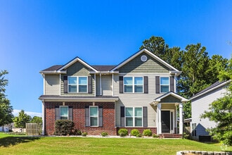 Building Photo - 479 Sebastian Dr