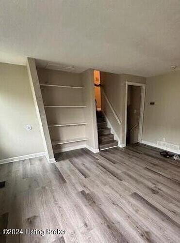 Foto del edificio - 8210 Laurel Grove Ct