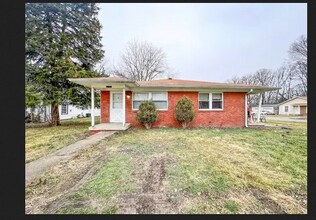 Building Photo - 302 S Vine St