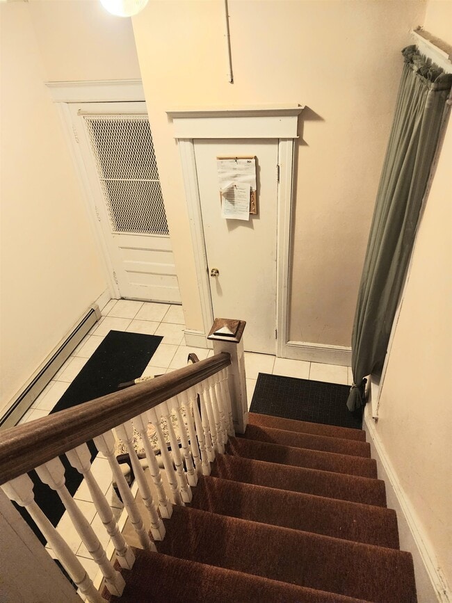 Foto del edificio - 122 Jewett Ave