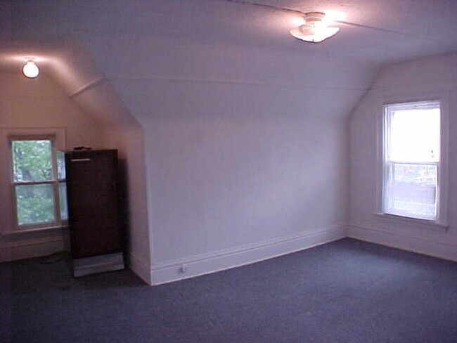 Foto del edificio - 209 E Mifflin St
