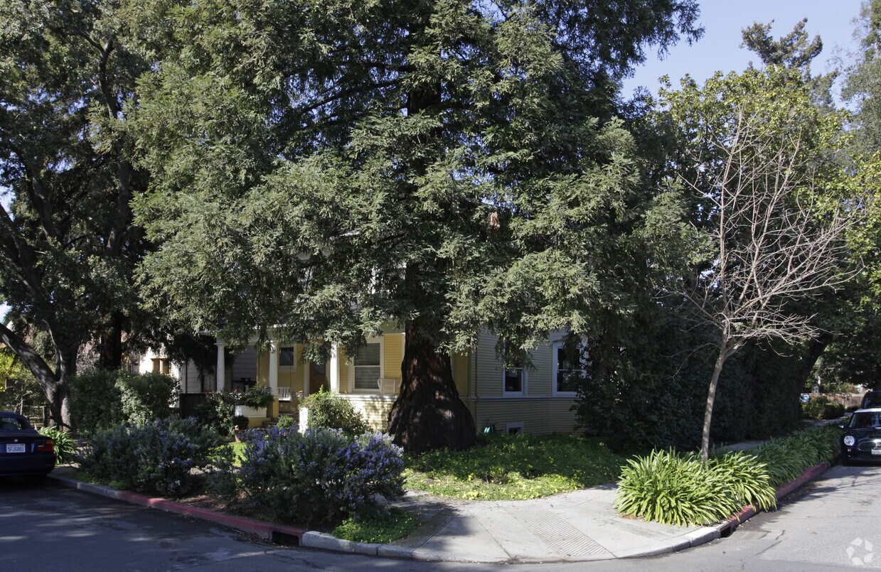 Building Photo - 281 Addison Ave