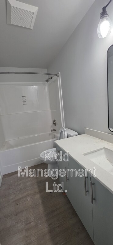 Photo du bâtiment - 6285-6285 Monterey Rd
