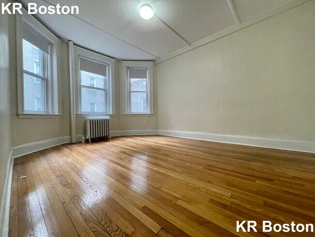 Building Photo - 1254 Boylston St