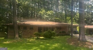 Building Photo - 2090 Jordan Terrace NE