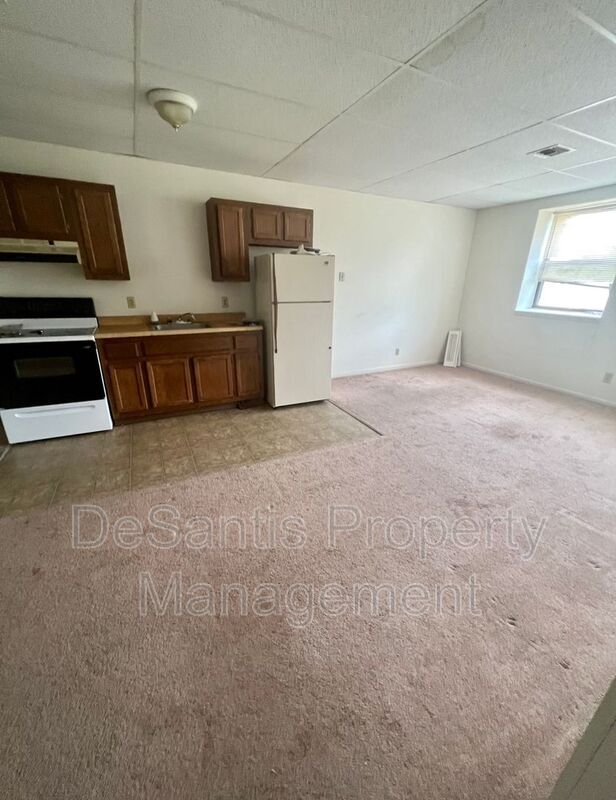 Building Photo - 4200 Arnold Ave