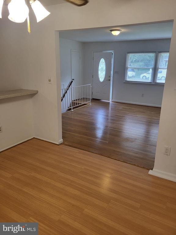 Foto del edificio - 13416 Hillendale Dr