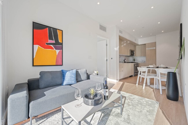 Foto del edificio - 5851 W 88th St