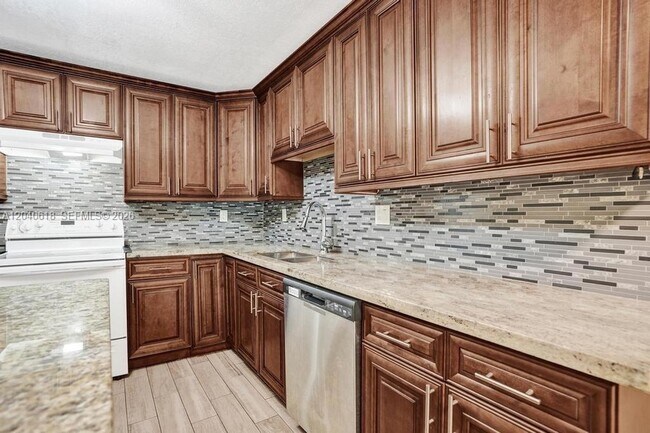 Foto del edificio - 4114 NW 88th Ave