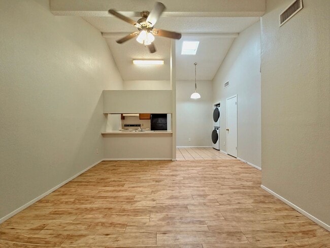 Building Photo - 123 N Troy Ave