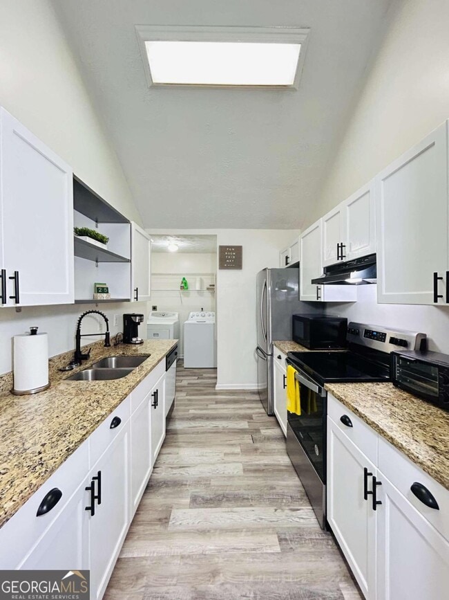 Foto del edificio - 636 Sandys Ln SE