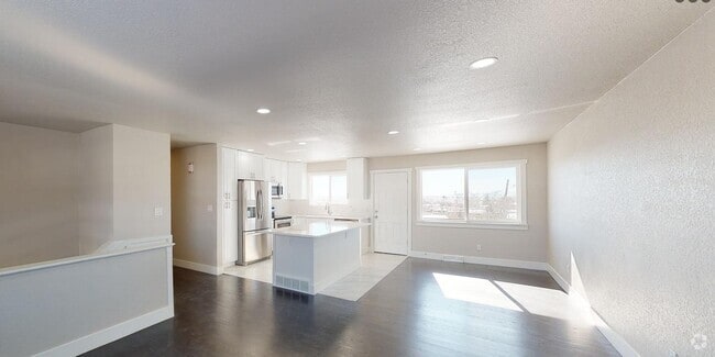 Building Photo - 482 W 80th Ave
