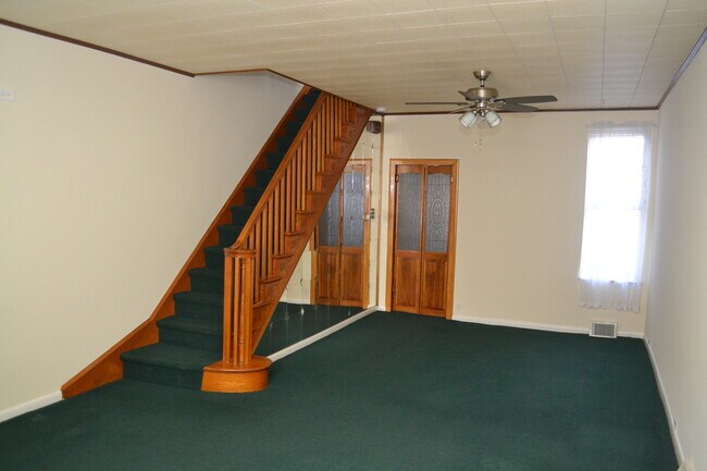 Building Photo - 3250 Gaul St