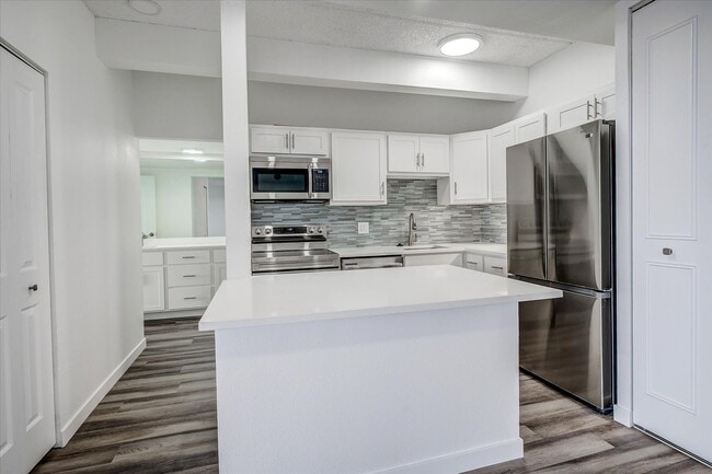 Building Photo - 130 N Pearl St