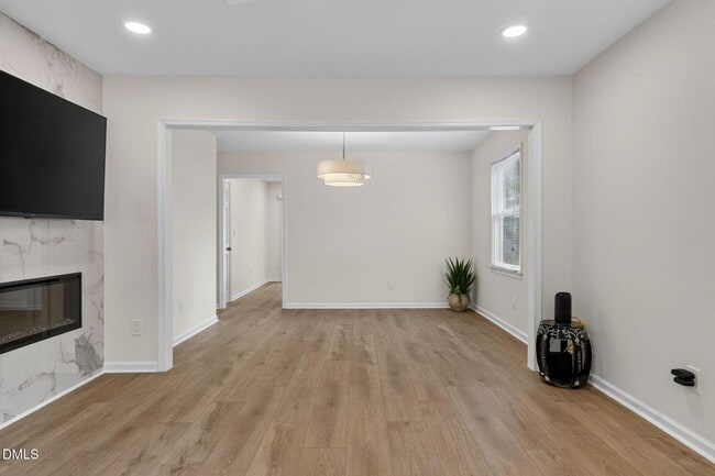 Building Photo - 112 Poppy Trail