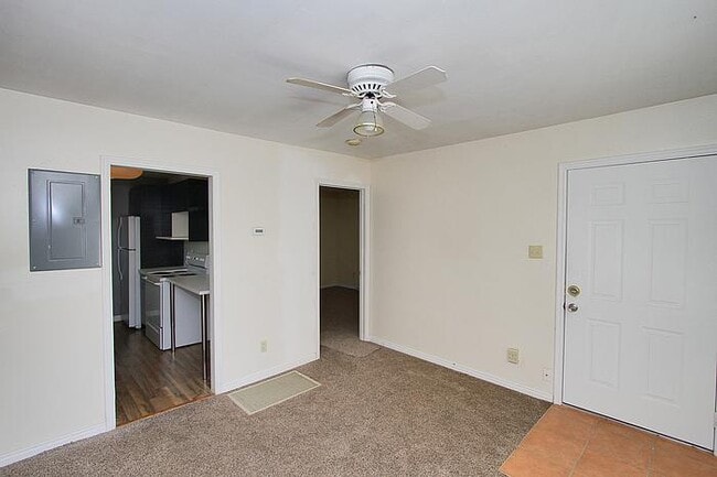 Photo - Peach Pointe - Green Street House