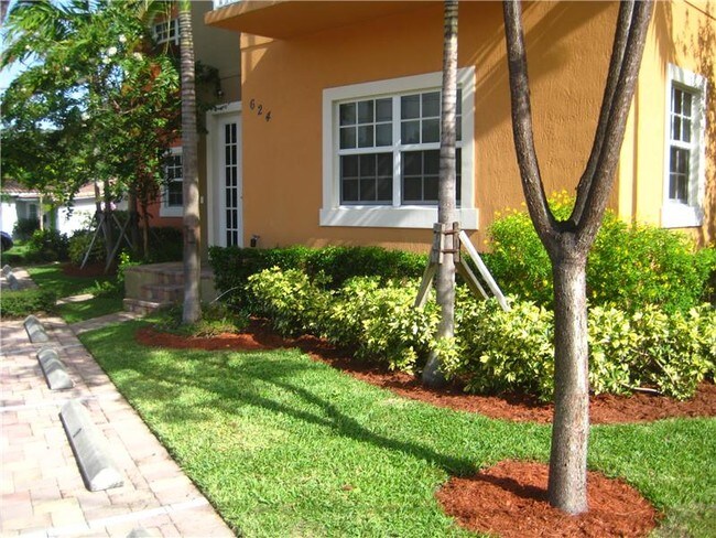 Foto del edificio - 624 NE 29th Dr
