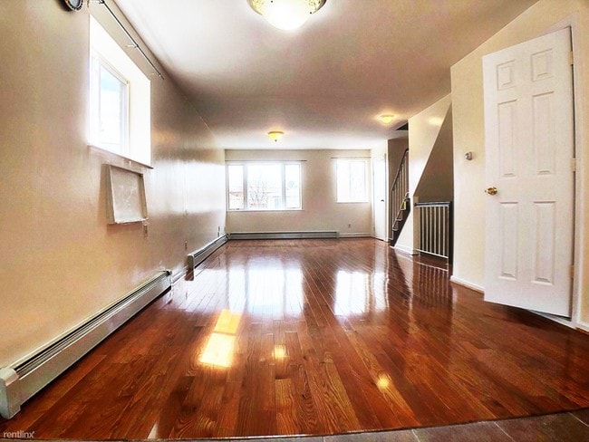 Building Photo - 3 br, 2 bath Duplex - 2245 Ryder St