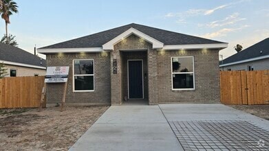 Building Photo - 15728 Palm Vista Dr
