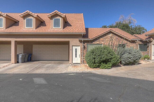 Building Photo - REDUCED PRICE!! INTERNET INCLUDED!! 3 Bedr...